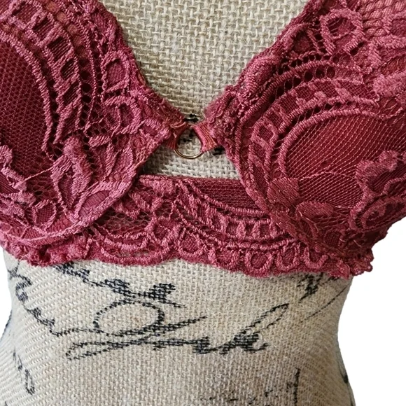 3/$15 Marilyn Monroe Underwire Lace Push-up Bra - 34C - Picture 4 of 8